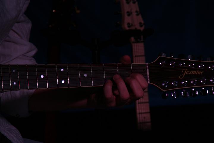 2008-11-28 M3_live at replugged 188.jpg